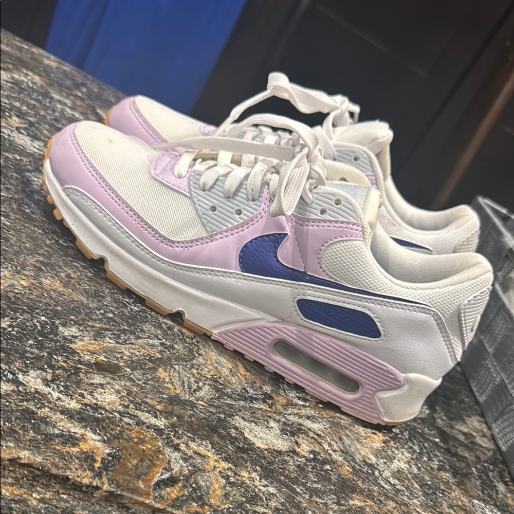 Women's White and Purple Nike Sneakers